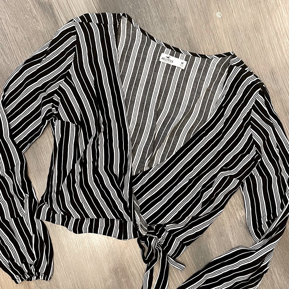 Hollister Striped Tie Front Long Sleeve Crop Top